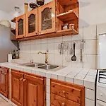 2 Bedroom Cozy In Nyaraló *