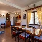 2 Bedroom Cozy In بيت للعطل Pupnat