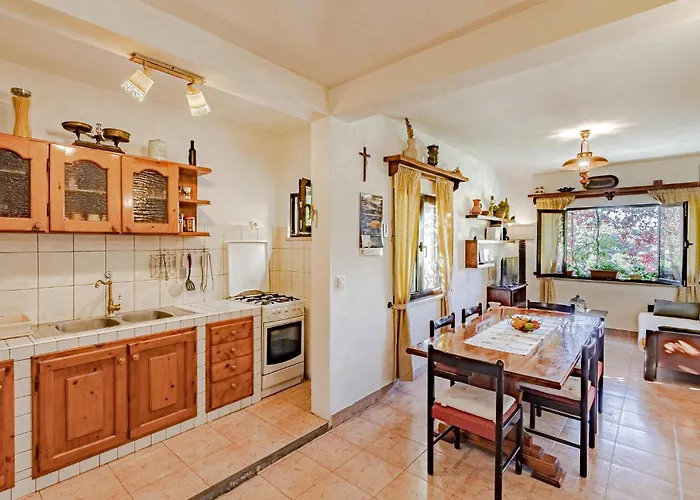 Gorgeous In With Kitchen Hébergement de vacances Pupnat